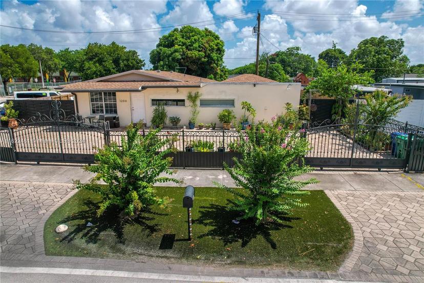 Picture of 1200 NW 175Th St, Miami Gardens FL 33169