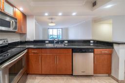 Picture of 3800 S Ocean Dr # 801, Hollywood, FL 33019