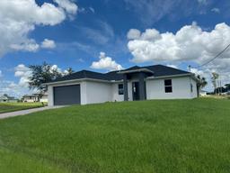 Picture of 2044 Crawford Ave N, Lehigh Acres, FL 33971