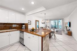 Picture of 2301 Collins Ave # 1418, Miami Beach, FL 33139