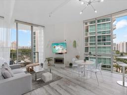 Picture of 3029 NE 188Th St # 725, Aventura, FL 33180