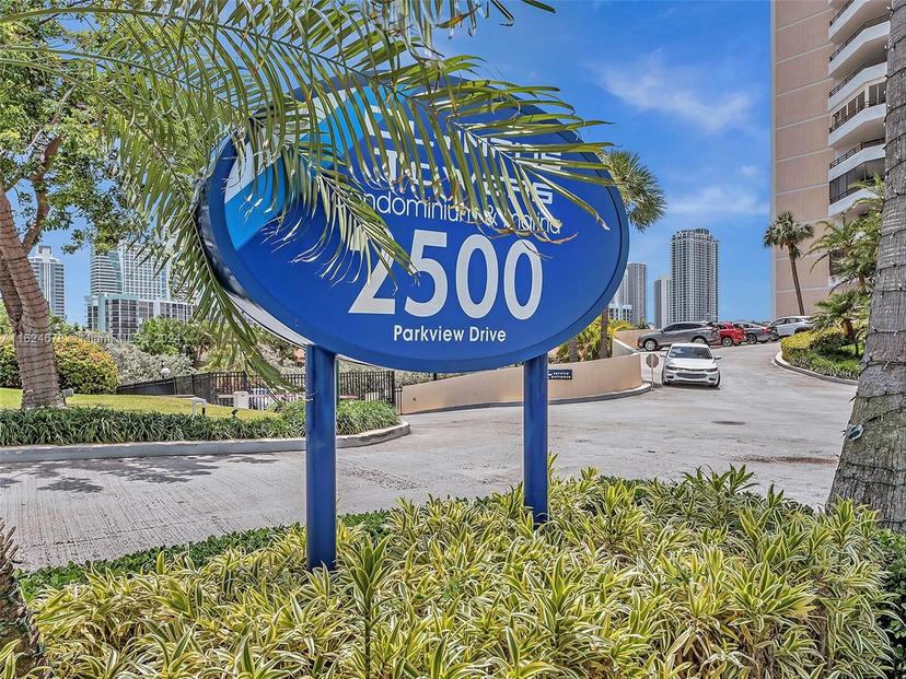 Picture of 2500 Parkview Dr # 2415, Hallandale Beach FL 33009