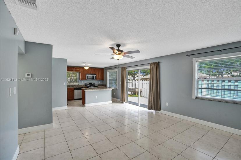 Picture of 14121 Langley Pl, Davie FL 33325