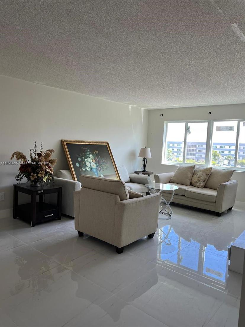 Picture of 14840 Naranja Lakes Blvd, Homestead FL 33032