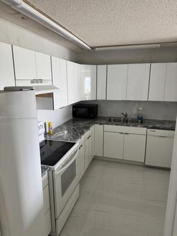 Picture of 14840 Naranja Lakes Blvd, Homestead, FL 33032