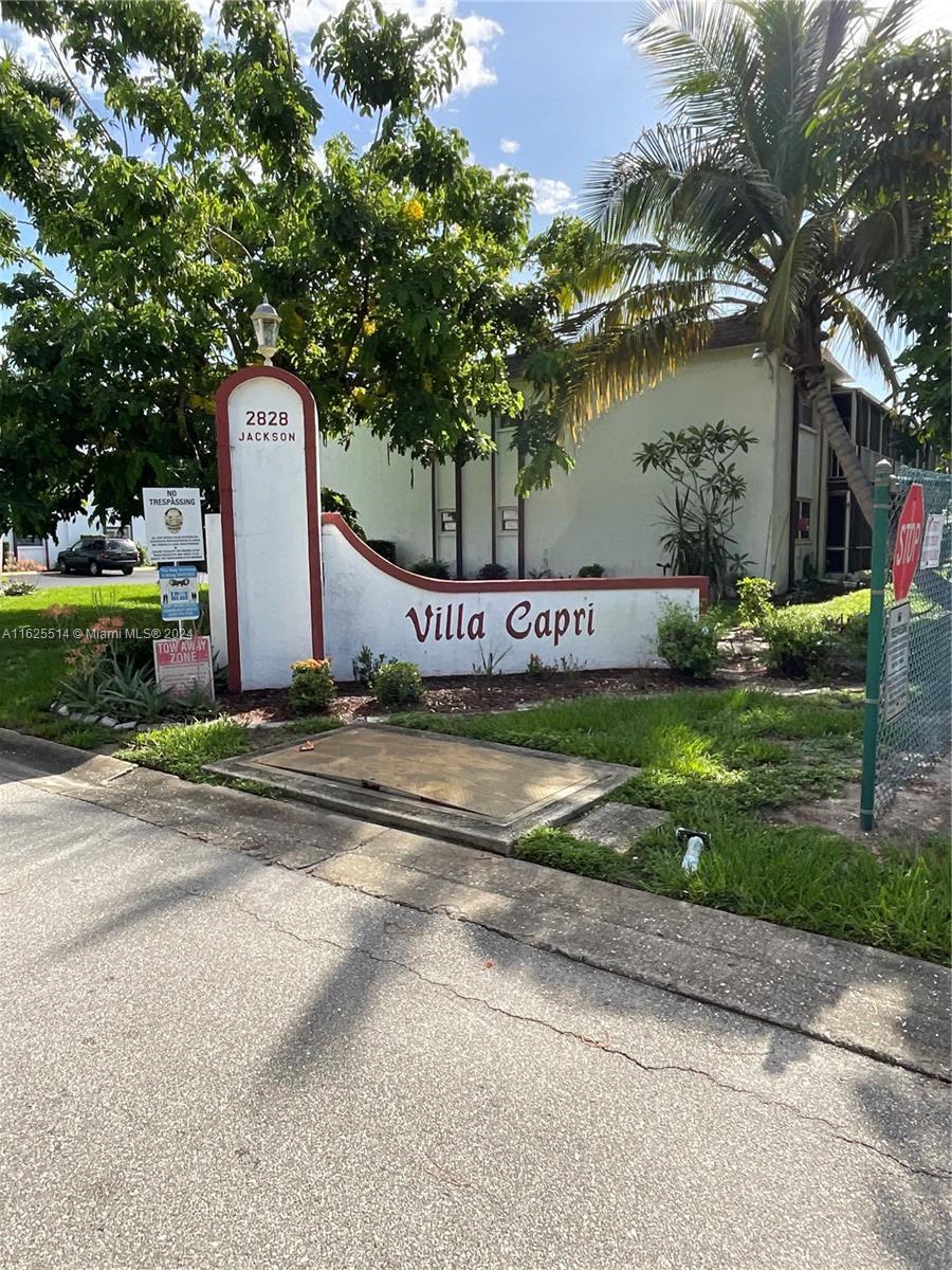 Picture of 2828 Jackson Street # I3, Fort Myers, FL 33901