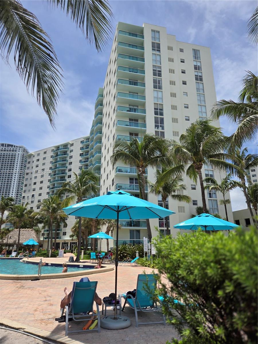 Picture of 3901 S Ocean Dr # 5C, Hollywood, FL 33019