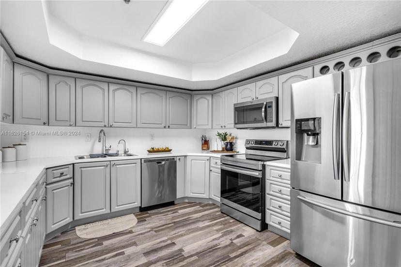 Picture of 17425 NW 75Th Pl # 206, Hialeah FL 33015