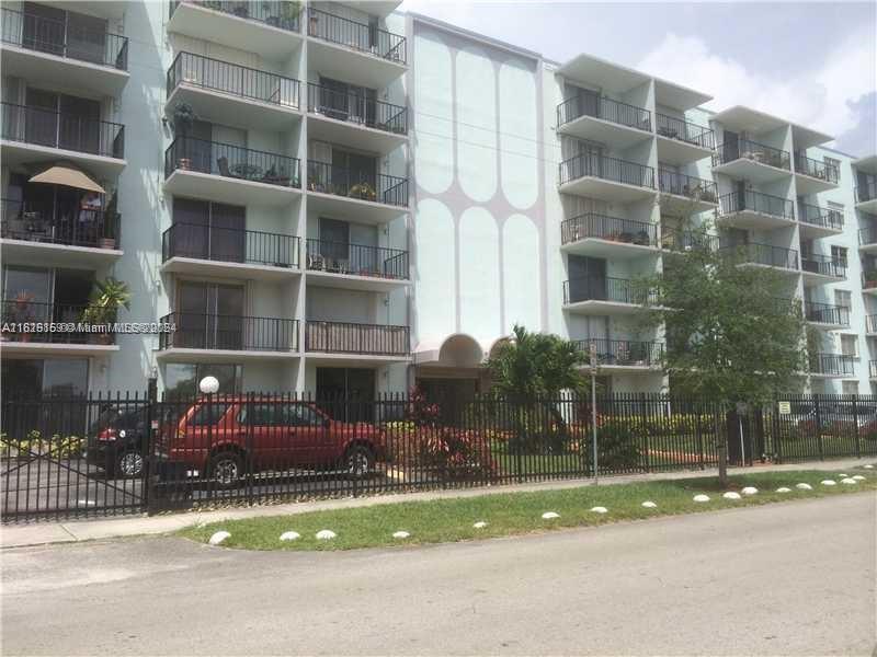 Picture of 12500 NE 15 Ave # 207, North Miami FL 33161