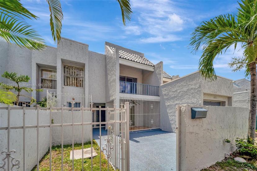Picture of 1809 NW 58Th Ave # 18, Lauderhill FL 33313