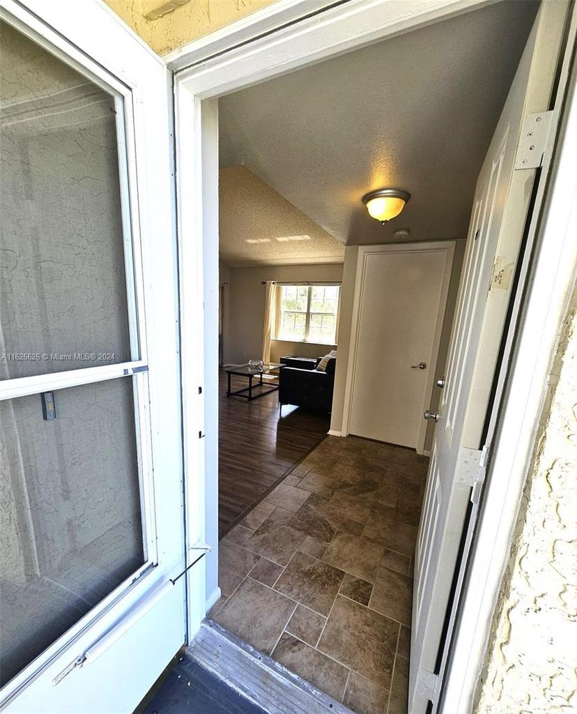 Picture of 1624 SE Green Acres Cir # 201, Port St. Lucie FL 34952