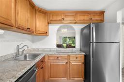 Picture of 1045 Country Club Dr # 107, Margate, FL 33063
