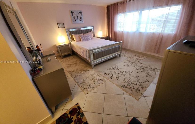 Picture of 1425 Atlantic Shores Blvd # 409, Hallandale Beach FL 33009