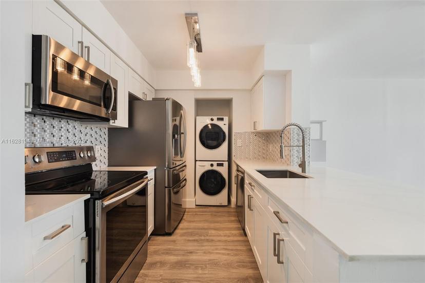 Picture of 1155 Brickell Bay Dr # 2907, Miami FL 33131