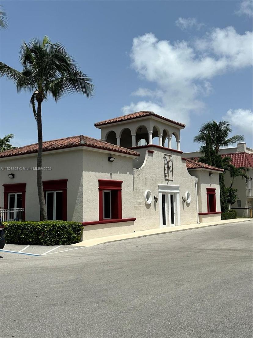 Picture of 8600 SW 67Th Ave # 908, Pinecrest FL 33156