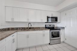 Picture of 1140 NE 191St St # D24, Miami, FL 33179