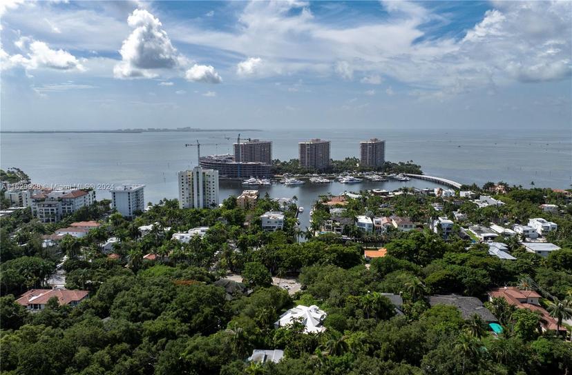 Picture of 1701 S Bayshore Dr, Miami FL 33133