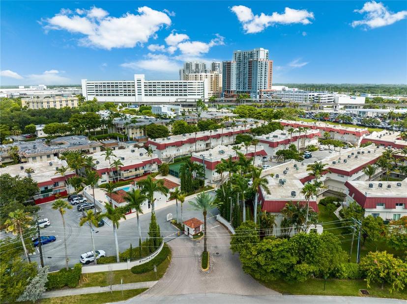 Picture of 8650 SW 67Th Ave # 1038, Pinecrest FL 33156