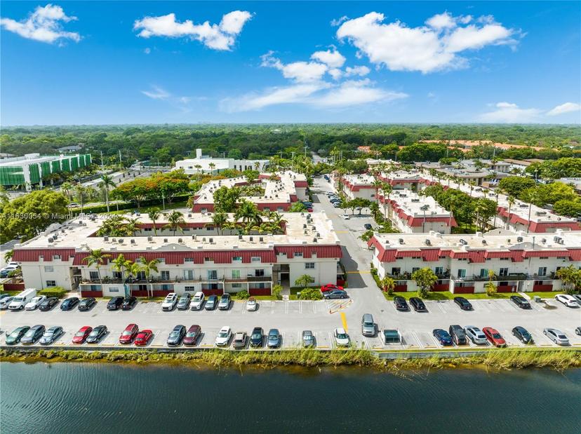 Picture of 8650 SW 67Th Ave # 1038, Pinecrest FL 33156