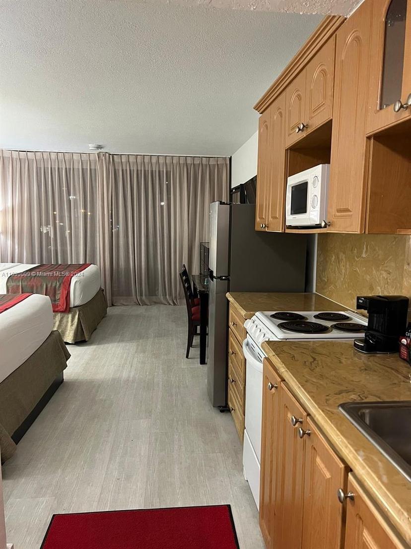 Picture of 19201 Collins Ave # 534, Sunny Isles Beach FL 33160