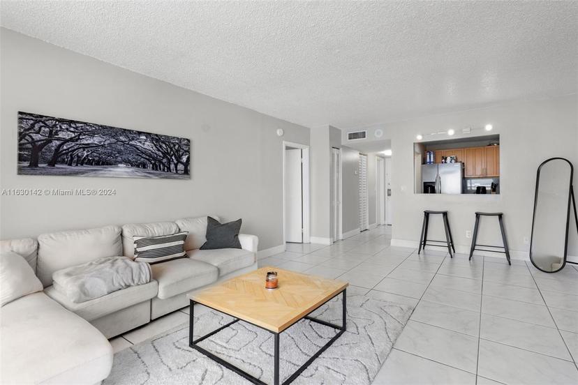 Picture of 13499 Biscayne Blvd # 1112, North Miami FL 33181