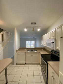 Picture of 17341 NW 7Th Ave # 607, Miami Gardens, FL 33169