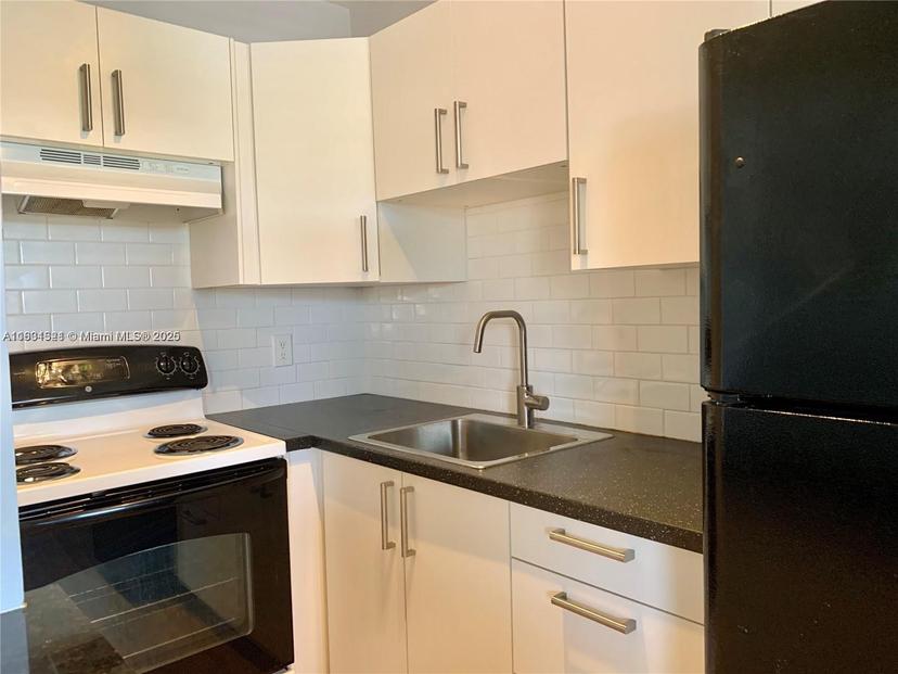 Picture of 1860 Venice Park Dr # 224, North Miami FL 33181