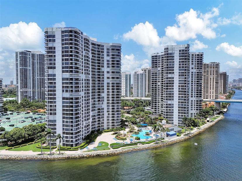 Picture of 19101 NE 36Th Ct # 406, Aventura FL 33180