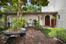 Picture of 5215 Pine Tree Dr, Miami Beach, FL 33140