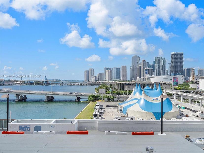 Picture of 555 NE 15Th St # 10J, Miami FL 33132