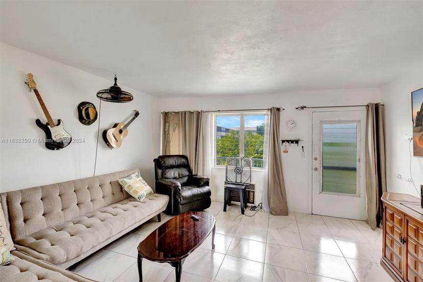 Picture of 15600 NE 6Th Ave # 22A, Miami FL 33162