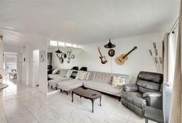 Picture of 15600 NE 6Th Ave # 22A, Miami, FL 33162