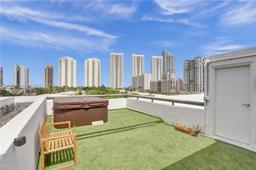 Picture of 355 Poinciana Dr # 1130, Sunny Isles Beach, FL 33160