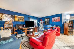 Picture of 468 NE 206Th Ln # 101, Miami, FL 33179