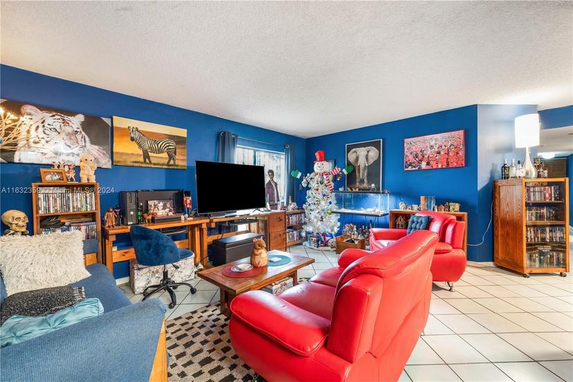 Picture of 468 NE 206Th Ln # 101, Miami FL 33179
