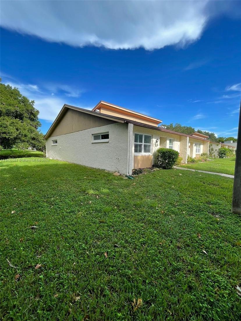 Picture of 11511 113Th St # 24A, Seminole FL 33778