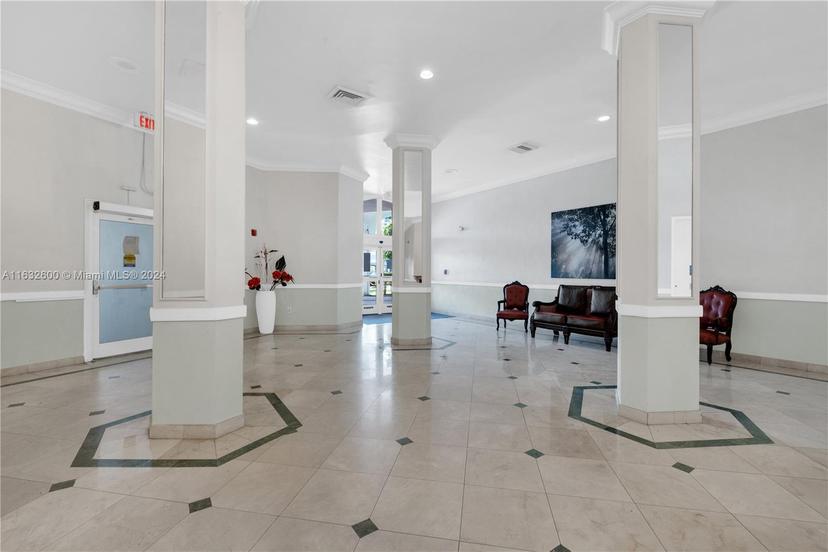 Picture of 1351 NE Miami Gardens Dr # 722E, Miami FL 33179