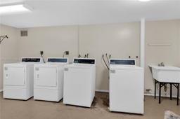 Picture of 1351 NE Miami Gardens Dr # 722E, Miami, FL 33179