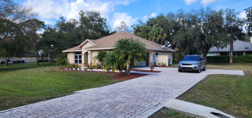 Picture of 1003 SE 11Th St., Okeechobee FL 34974
