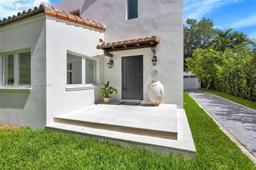 Picture of 1109 Asturia Ave, Coral Gables, FL 33134