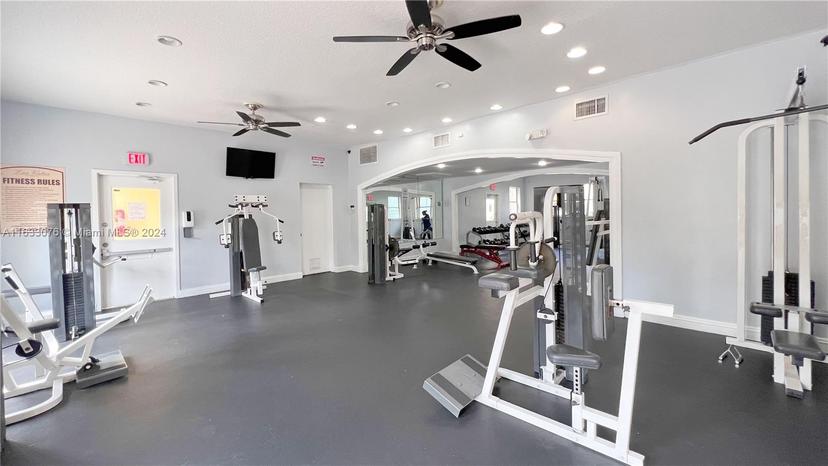 Picture of 8323 Lake Dr # 406, Doral FL 33166