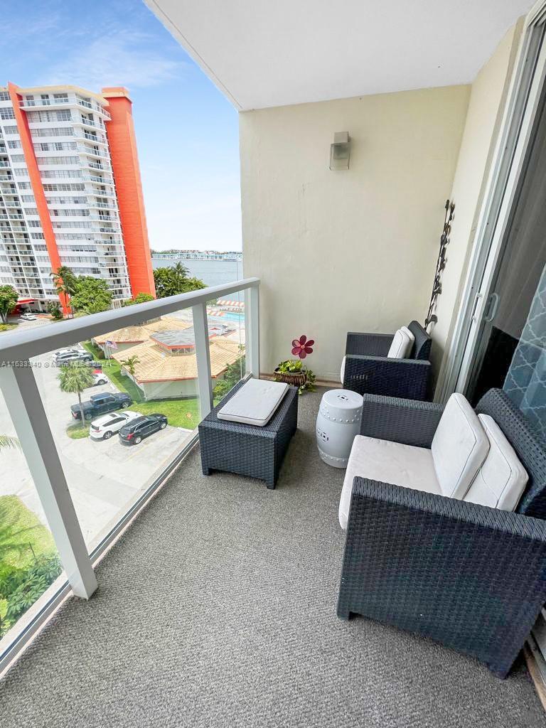 Picture of 1351 NE Miami Gardens Dr # 601E, Miami, FL 33179
