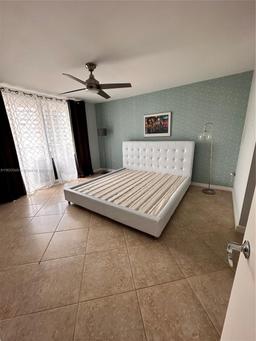 Picture of 1351 NE Miami Gardens Dr # 601E, Miami, FL 33179