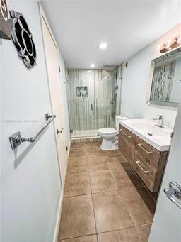 Picture of 1351 NE Miami Gardens Dr # 601E, Miami, FL 33179