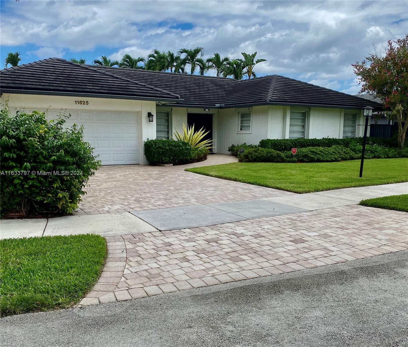 Picture of 11625 SW 100Th Ter, Miami, FL 33176