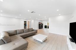 Picture of 4740 Sarazen Dr, Hollywood, FL 33021