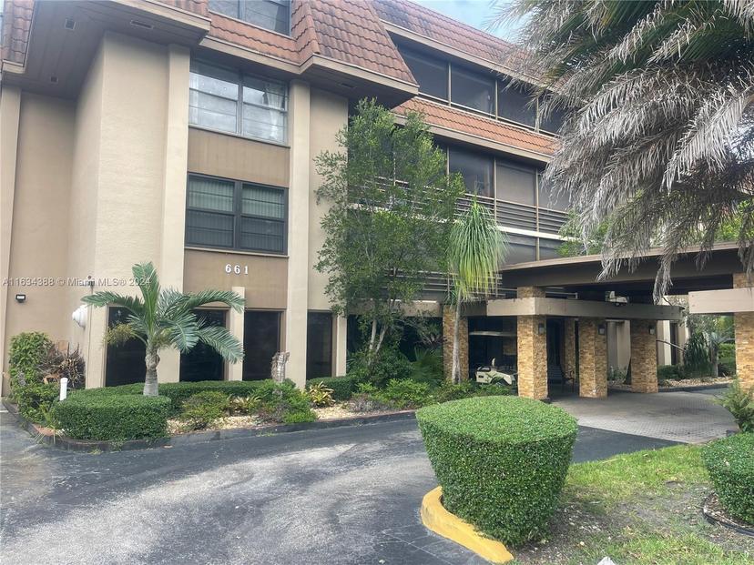 Picture of 661 NE 195Th St # 309, Miami FL 33179