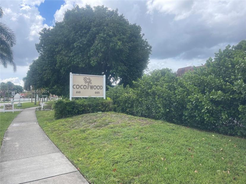 Picture of 661 NE 195Th St # 309, Miami FL 33179