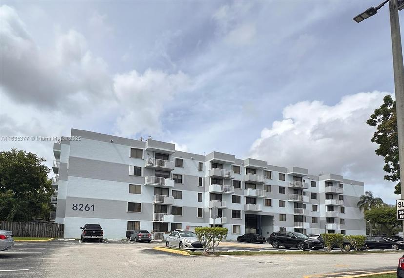 Picture of 8261 NW 8Th St # 331, Miami FL 33126