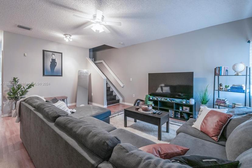 Picture of 2203 SE 23Rd Ter # 2203, Homestead FL 33035